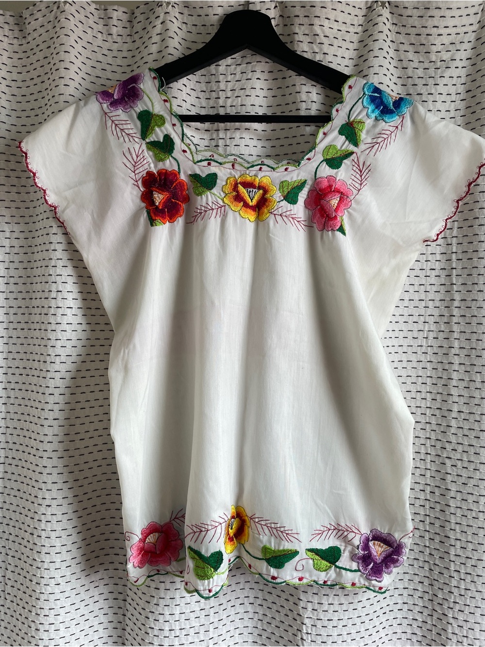 Mexican Embroidered Blouse White Floral Boho Cottagecore Folk Top